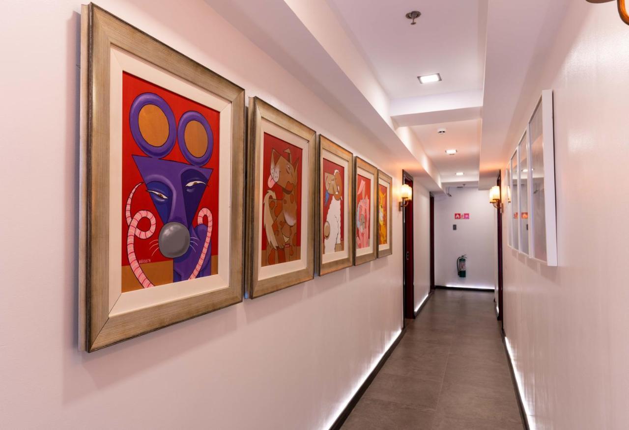 UNWND Lux Hostel Makati City Extérieur photo